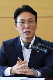 정부 'AI 가짜 의사' 24시간 내 차단…징벌적 손배 추진