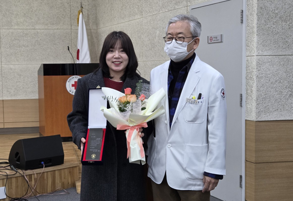 2년간의 간호돌봄 봉사, 적십자사 감사패로 빛났다