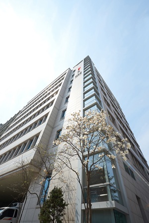 효림장학재단, 49년째 인재 투자…장학금 3천만원 전달