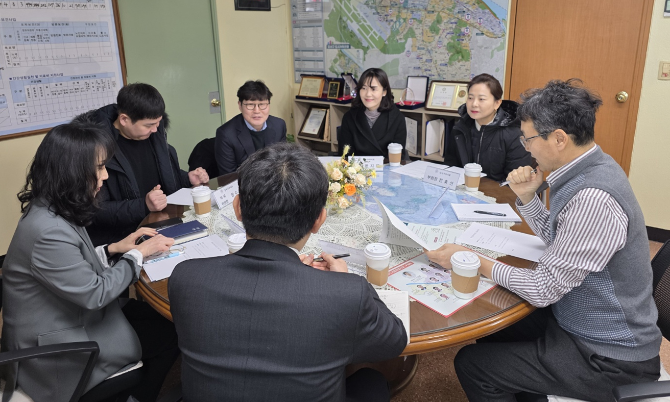 보건소 찾은 서울 강서구약, 창고형 약국 문제 집중 논의