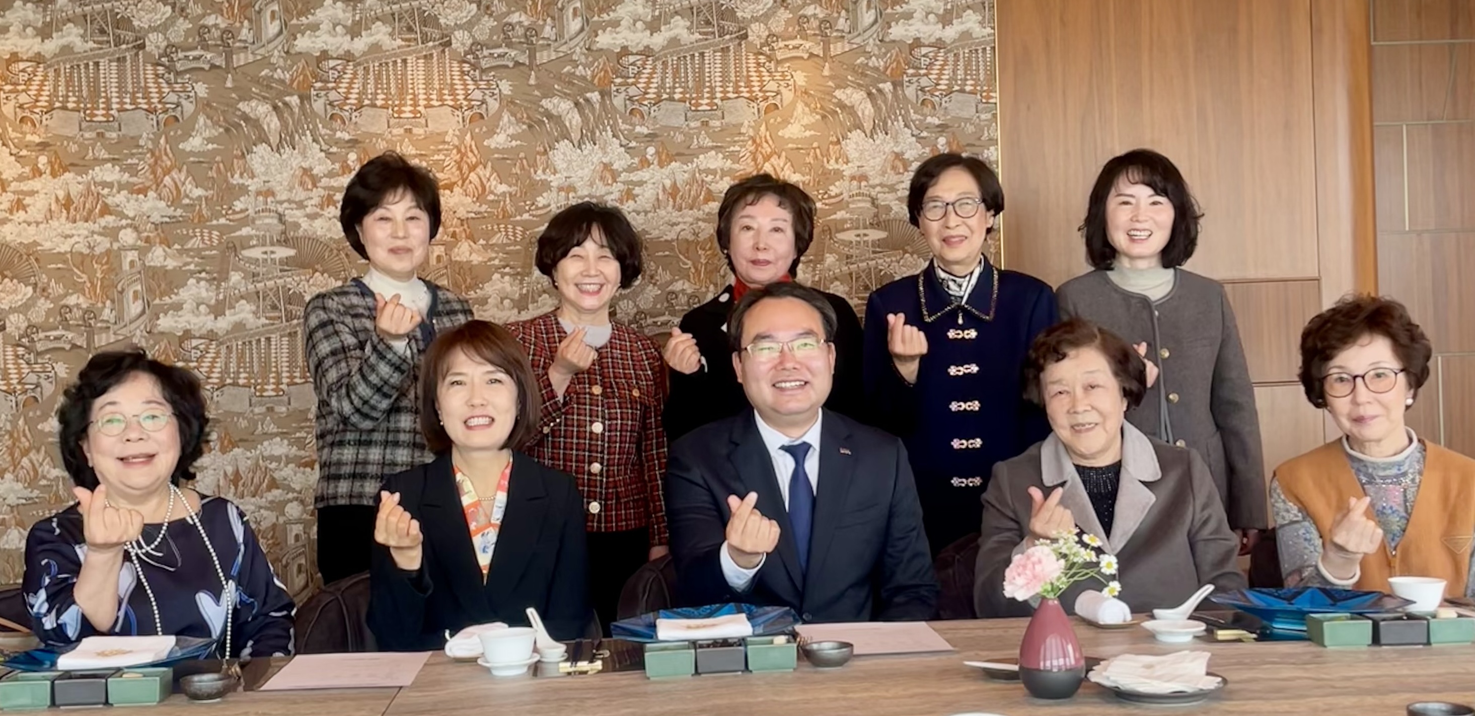 서울시약, 전국여약사대회 앞두고 역대 여약사부회장 간담회