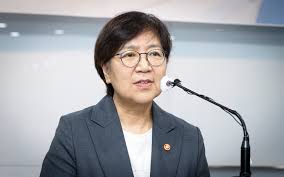 제56대 정은경 보건복지부 장관 취임 < 현장앨범 < 장관소개 < 소개 : 힘이 되는 평생 친구, 보건복지부