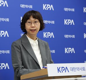 약사회 "한약사 릴레이 시위 계속한다"…대국민 캠페인 병행