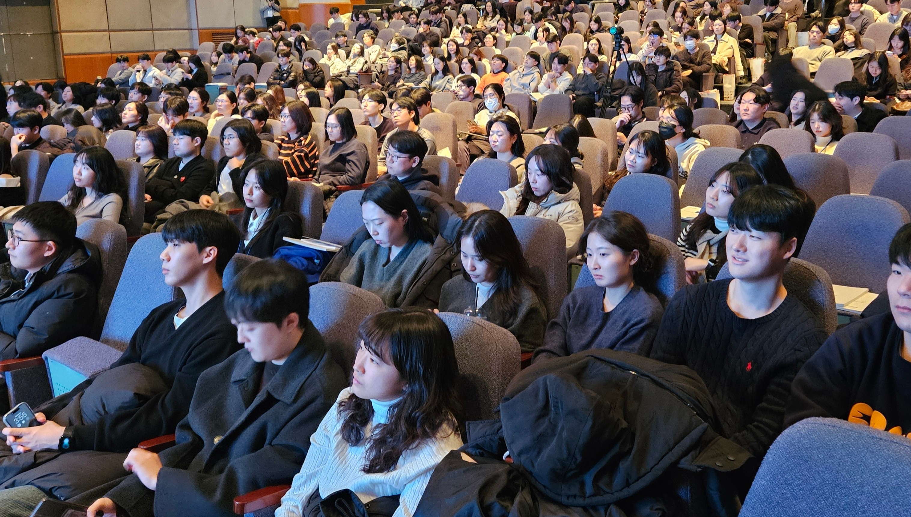 선배들의 '커리어 설계' 꿀팁…새내기 약사 500명 열공