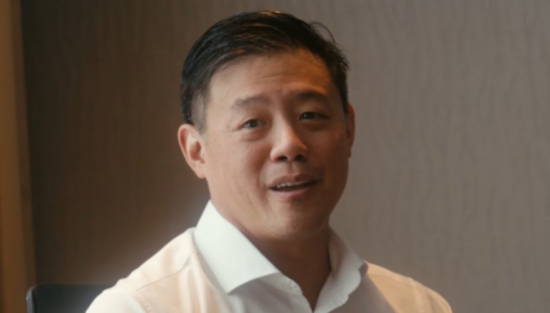 '브이로그 찍고 광고 녹음도'…유유제약 대표의 실천 경영