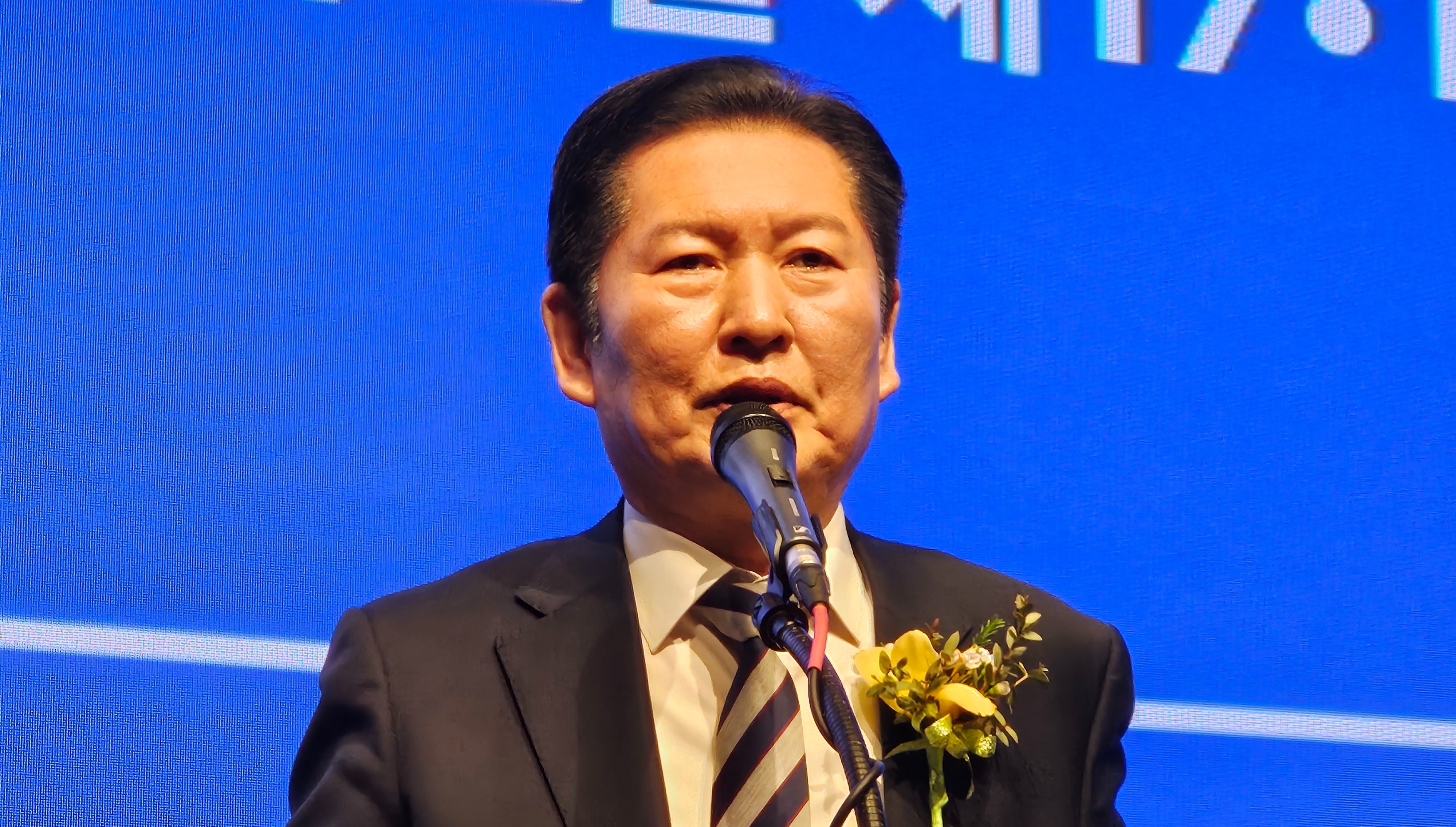 여당 대표의 메시지…한약사·성분명·창고형 법안 속도 붙나