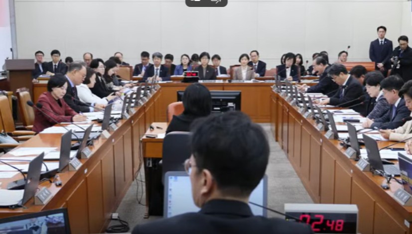 의료취약지 추경 30억 의결…"의료물품 공급도 챙겨라"